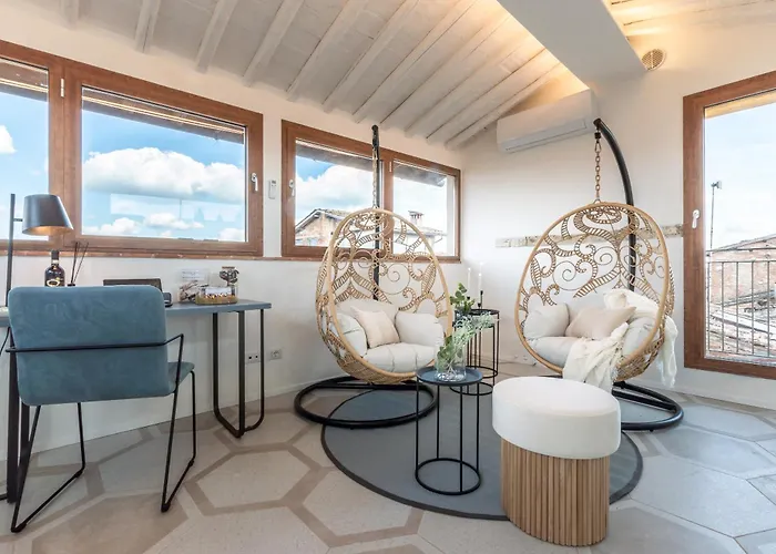 Abbraccio Di * Siena