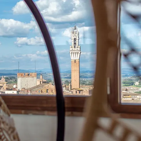 Abbraccio Di * Siena